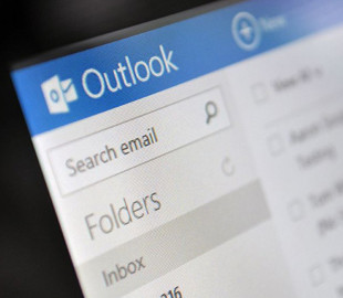 Сервис Microsoft Outlook обрушился по всему миру