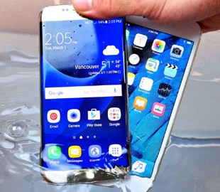 Названы смартфоны с лучшей защитой от попадания воды и пыли