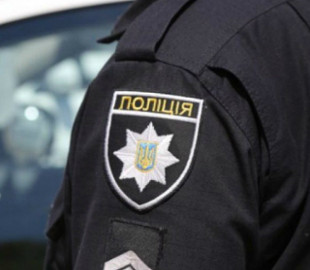 Просто делала селфи: в Киевской области девочка случайно застрелила товарища