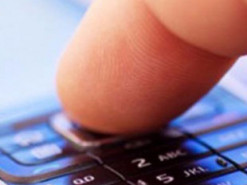 Псевдоработник банка обманул женщину на 7 тысяч гривен