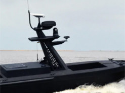 Несе БПЛА і вибухівку: на що здатен новітній морський дрон Metal Shark