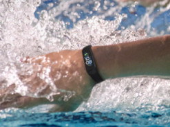 Samsung выпустила новые фитнес-часы Galaxy Fit 2