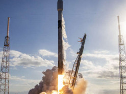 SpaceX показала посадку многоразовой космической ракеты Falcon 9