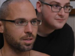 Застенчивый парень не хотел идти на встречу выпускников и отправил вместо себя двойника