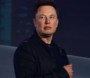 Илон Маск показал морскую «ловлю» элементов ракеты Falcon 9