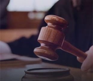 У Коломиї засудили вчительку, яка купила covid-сертифікат, щоб повернутися на роботу