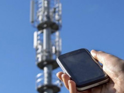 Крым остался без мобильной связи: из строя вышли сразу семь станций