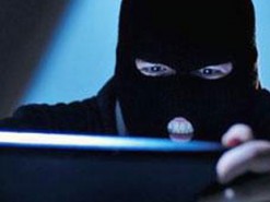 Поліція застерігає закарпатців від сумнівних фінансових операцій в мережі