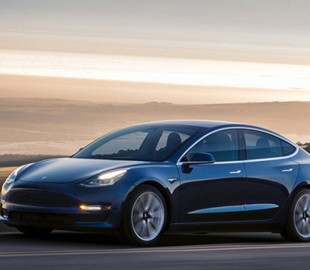 У Tesla Model 3 появилась новая версия