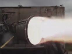 У Илона Маска испытали вакуумный вариант ракетного двигателя Raptor