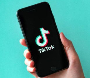TikTok почав масові блокування після нового закону