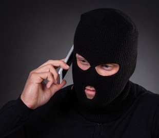 Мобильные операторы не могут приструнить мошенников – юристы