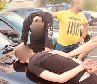 На Прикарпатті затримали групу наркодилерів, які збували товар через інтернет