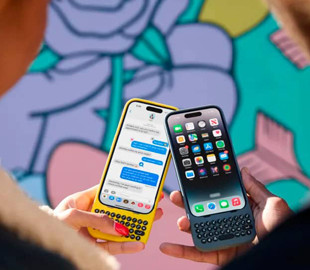 Чохол Clicks перетворює iPhone на кнопковий телефон