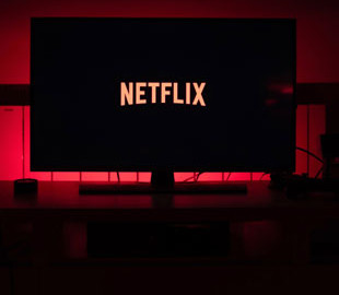 Netflix презентовал трейлер нового сезона сериала "Видоизмененный углерод"