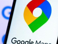 Google Maps на запит «Химарс» відображає Кримський міст