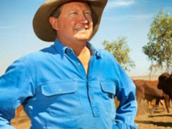 Австралийский миллиардер подал в суд на Facebook