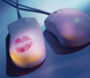 Ученые рассказали, мужчины какого возраста популярны на сайтах знакомств