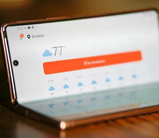 Samsung намерена сделать складные смартфоны мейнстримом