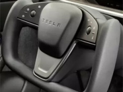Эксперты: штурвал новых Tesla вызывает боль в руках, и он опасен