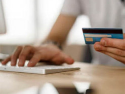 В Украине торгуют директорами и "левыми" картами