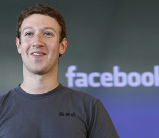 Инвесторы требуют отставки Цукерберга с поста главы Facebook