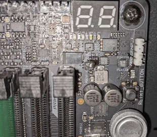 Блогер нашёл причину сгорания материнских плат ASUS Z690 Hero по фото