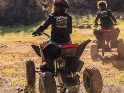 Спекулянти перепродують дитячі квадроцикли Tesla Cyberquad майже вдесятеро дорожче