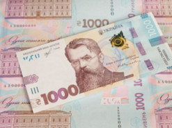 "Нобелевскую премию выдать": в сети показали, как купить пиво за "тысячу Зеленского"