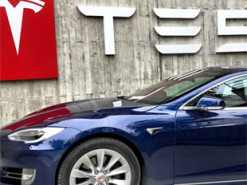 Покупателям Tesla запретили перепродавать машины в течение года