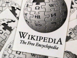 Москва требует у Википедии открыть офис в России