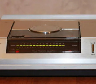 Первый CD-плеер поступил в продажу 38 лет назад: как он выглядел