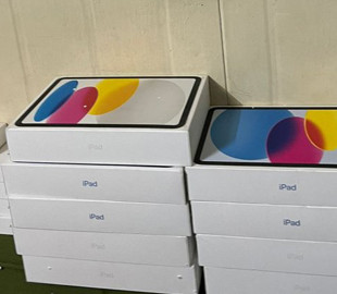 У Шегинях серед вживаного одягу виявили техніку Apple на 400 тис. грн