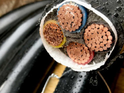 Иран, Турция и Болгария остались без Интернета из-за поврежденных кабелей