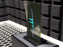 Динамік не потрібен: створено перший гнучкий OLED-дисплей смартфона, що видає звук
