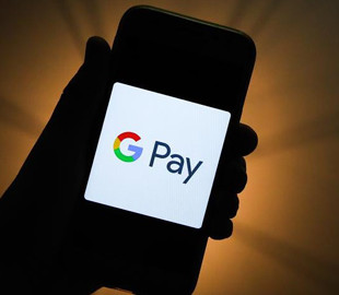 Google и Apple отказались от поддержки российских карт «Мир»