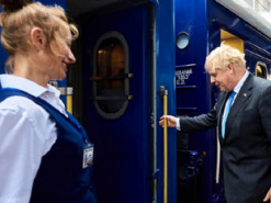 Борис Джонсон скористався дипломатичними потягами “Укрзалізниці” (фото)