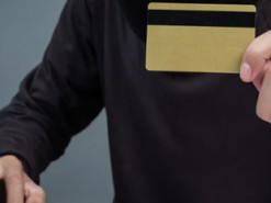 Виманюють кошти під виглядом грошової допомоги: Україною активно шириться шахрайська схема