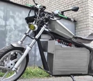 В Украине умелец создал необычный электробайк - разгоняется до 320 км/ч: фото и видео