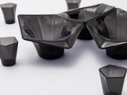 Путь от смартфона до стакана: компания Pentatonic наладила производство посуды из дисплеев