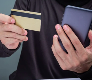 Жінка втратила майже 50 тисяч гривень через шахрая в месенджері