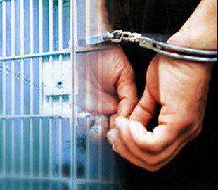 За оборудки з чужою карткою чоловіку загрожує позбавлення волі