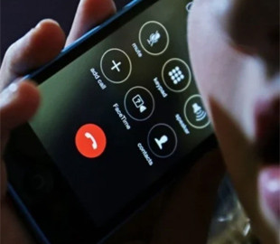 Украинцев просят не обсуждать в телефонных разговорах перемещение оккупантов