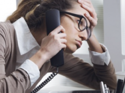 В Україні збираються ввести штрафи за цькування на роботі