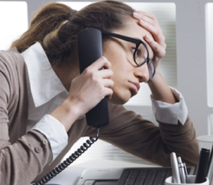 В Україні збираються ввести штрафи за цькування на роботі