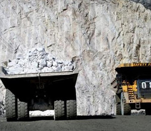 Tesla планирует закупать в Австралии сырьё для производства аккумуляторов на миллиард долларов