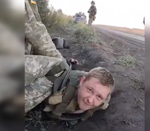 «За шампунем ішов». Мережу розсмішило відео полоненого окупанта