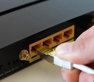 Технологічний хаос у Росії: масовий збій паралізував банки, зв'язок та державні сервіси