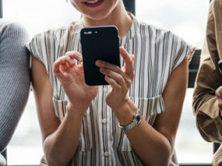 Телефон збирає інформацію про вас навіть з відключеними WiFi та GPS – експерт з кібербезпеки