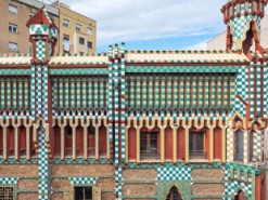 Airbnb сдает в аренду дом Антонио Гауди за евро